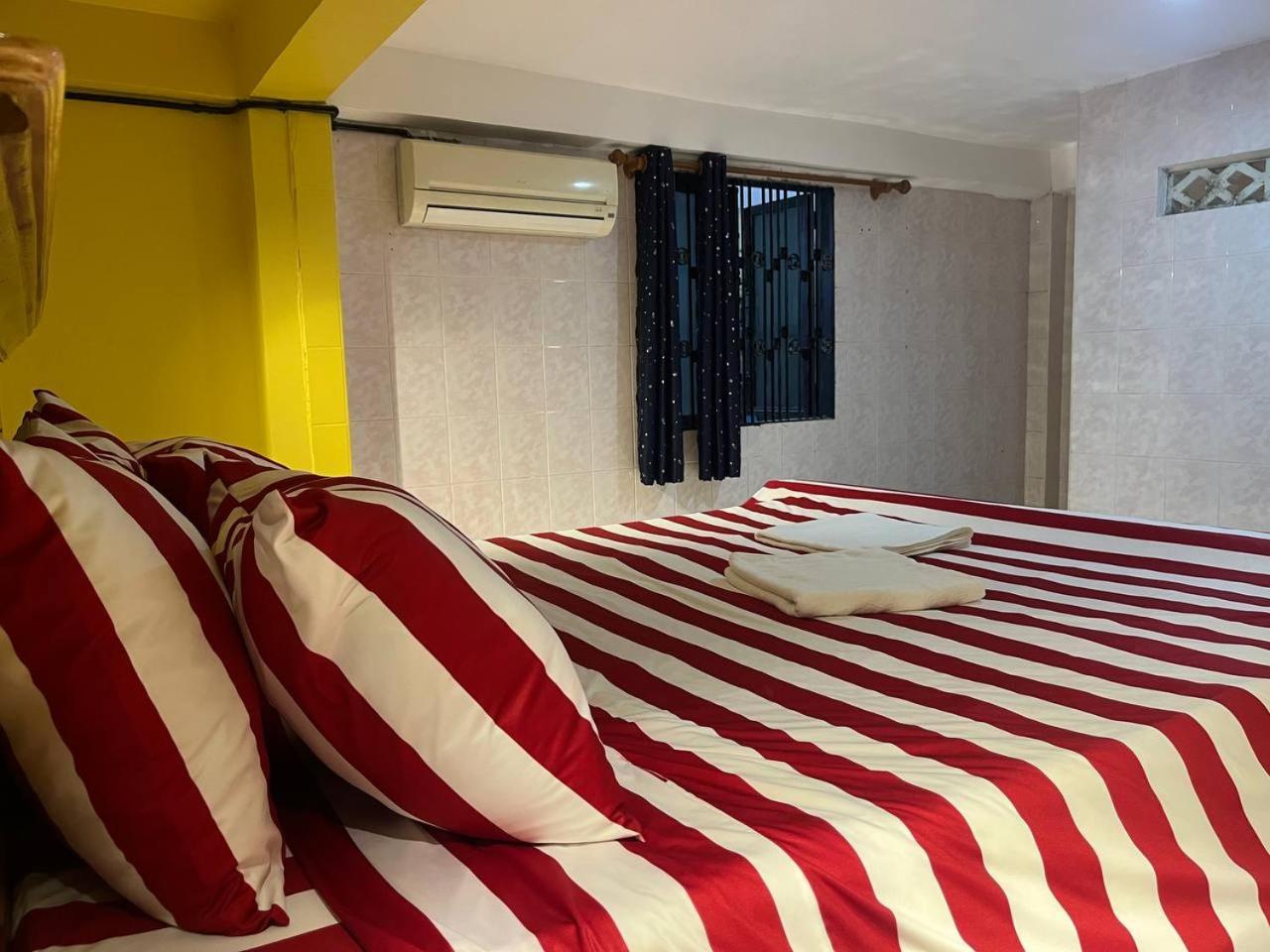 Por Chey Guesthouse พระตะบอง ภายนอก รูปภาพ